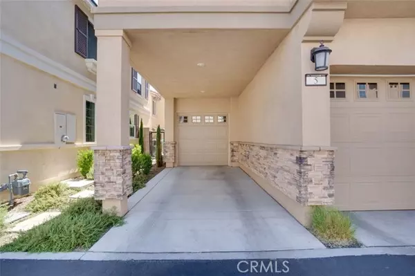 Fontana, CA 92336,15147 Ridge Lane #5