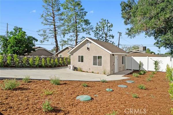 1318 Malachite, Mentone, CA 92359