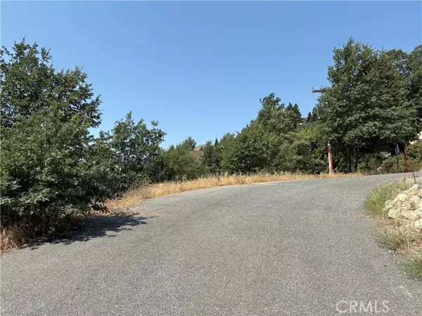 Lake Arrowhead, CA 92352,26801 inyo Lane