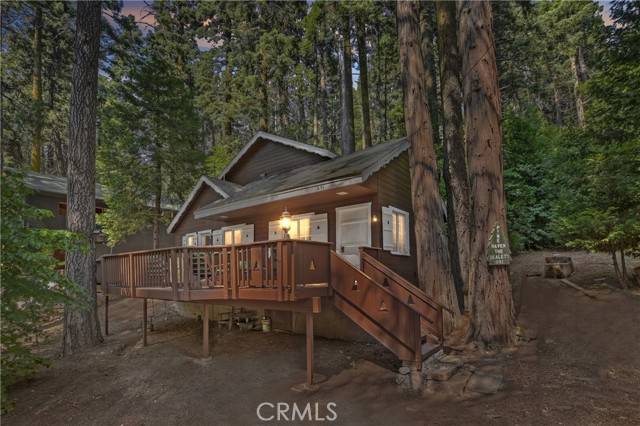 691 Cottage Grove Road, Lake Arrowhead, CA 92352