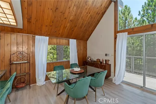 Lake Arrowhead, CA 92352,27230 Peninsula Drive