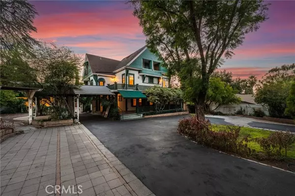 Redlands, CA 92373,1228 S Center Street