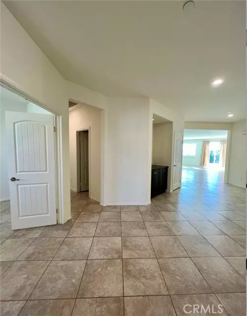 Eastvale, CA 92880,14915 Shoreham Street