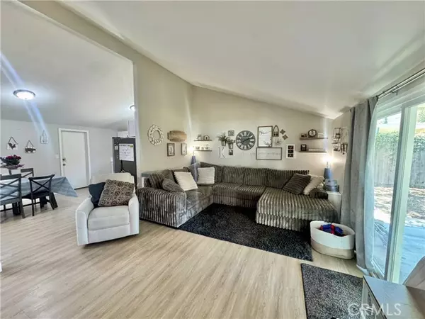 Corona, CA 92879,3516 Briarvale Street