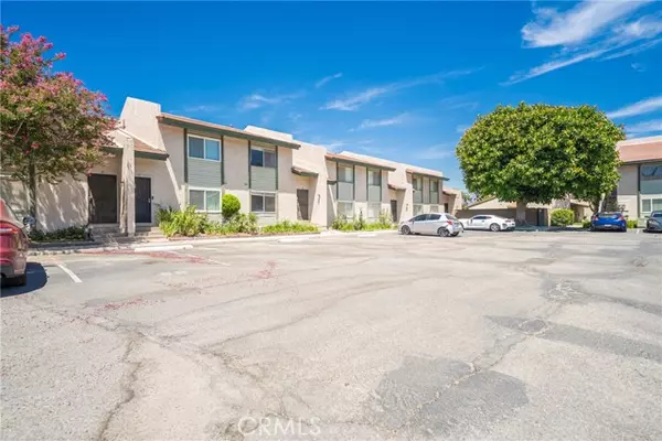 Colton, CA 92324,2255 Cahuilla Street #32