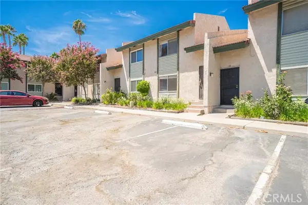 Colton, CA 92324,2255 Cahuilla Street #32