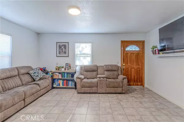 Colton, CA 92324,919 N Illinois Ave