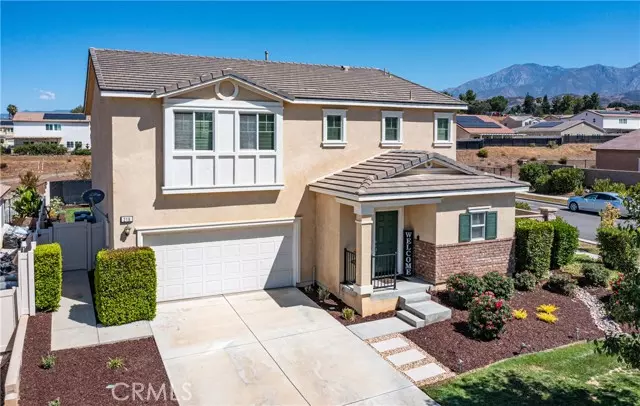 216 Colonial Drive, Calimesa, CA 92320