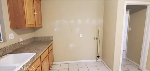 Corona, CA 92882,831 W 7th Street