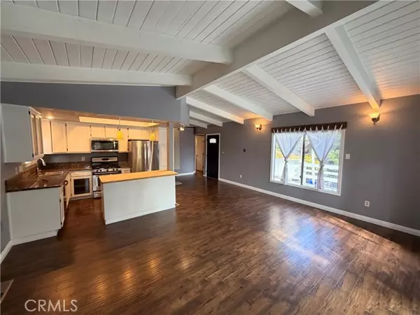 Running Springs, CA 92382,31014 Glen Oak Drive