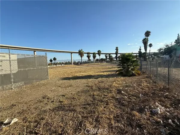 Riverside, CA 92507,2200 E La Cadena