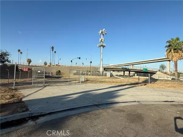 Riverside, CA 92507,2200 E La Cadena