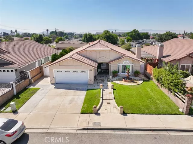 Fontana, CA 92335,13681 Lexus ln