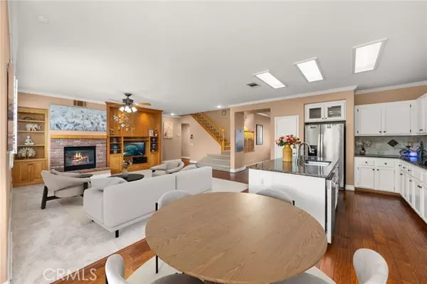 Eastvale, CA 92880,14037 Hollywood Avenue