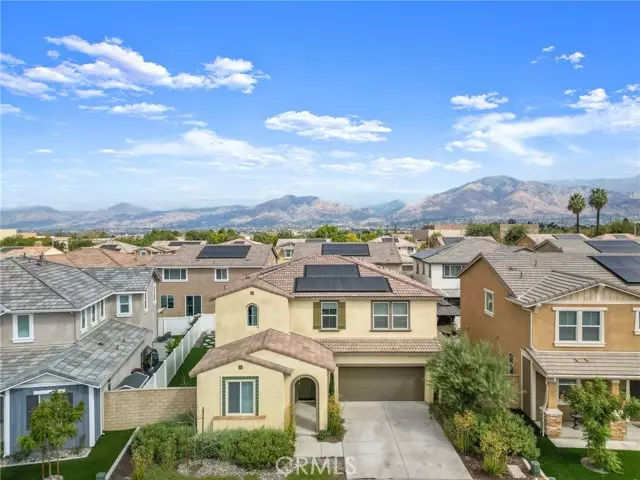 Redlands, CA 92374,874 Royal Knight Trl