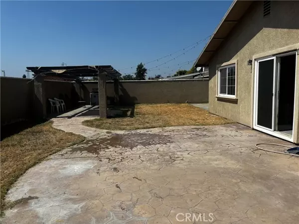 Colton, CA 92324,1012 Long Beach Drive