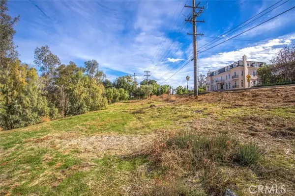 724 W Sunset Drive, Redlands, CA 92373