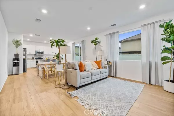 Rialto, CA 92377,2522 Gunner Ridge Way