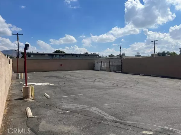 San Bernardino, CA 92407,4151 N Sierra Way