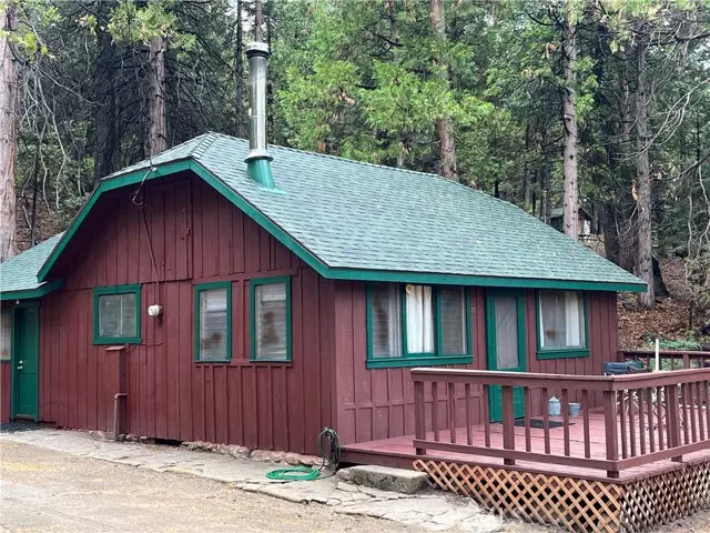 30 Seven Oaks Road, Angelus Oaks, CA 92305