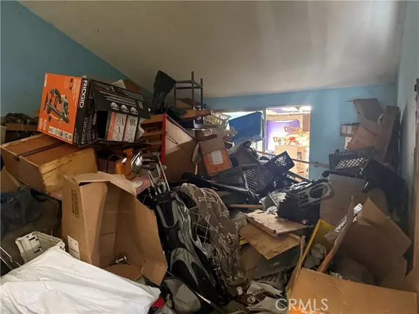 Corona, CA 92879,13136 Harlow Avenue