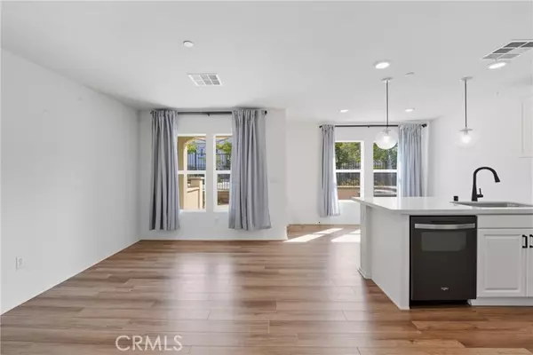 Fontana, CA 92336,7155 Citrus #433