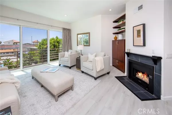Los Angeles, CA 90049,11949 Goshen Avenue #308