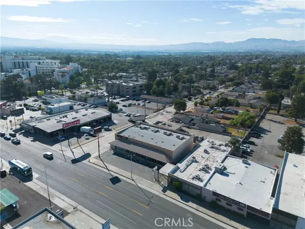San Bernardino, CA 92404,261 E Highland Ave