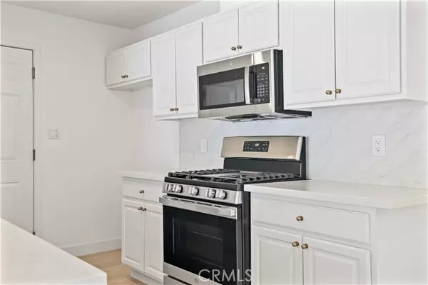 Hemet, CA 92543,26882 Grace