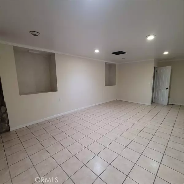 Twin Peaks, CA 92391,25286 North