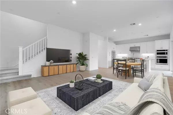 Irvine, CA 92618,205 Lily Loop