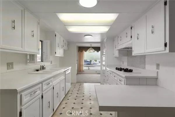 Hemet, CA 92545,868 Santo Tomas