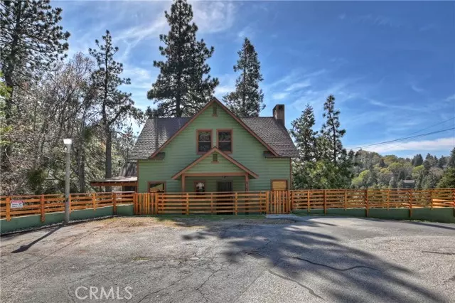 Crestline, CA 92325,617 Acacia