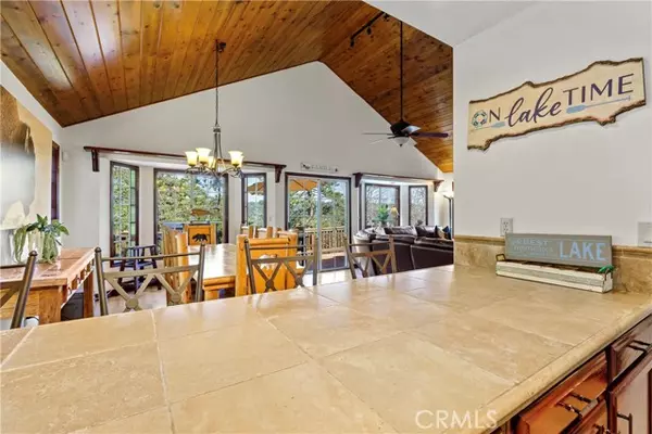 Lake Arrowhead, CA 92317,221 Grizzly Road