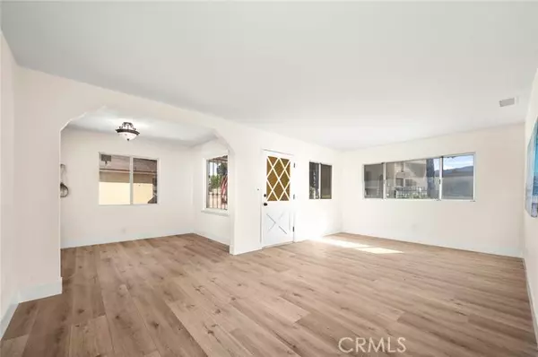 Corona, CA 92882,1221 W 10th Street