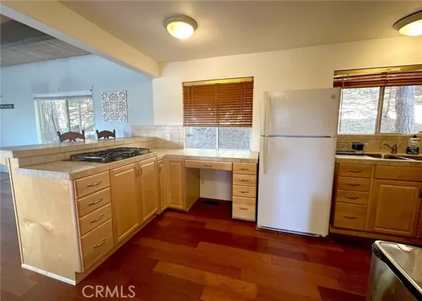 Lake Arrowhead, CA 92352,27300 Bernina