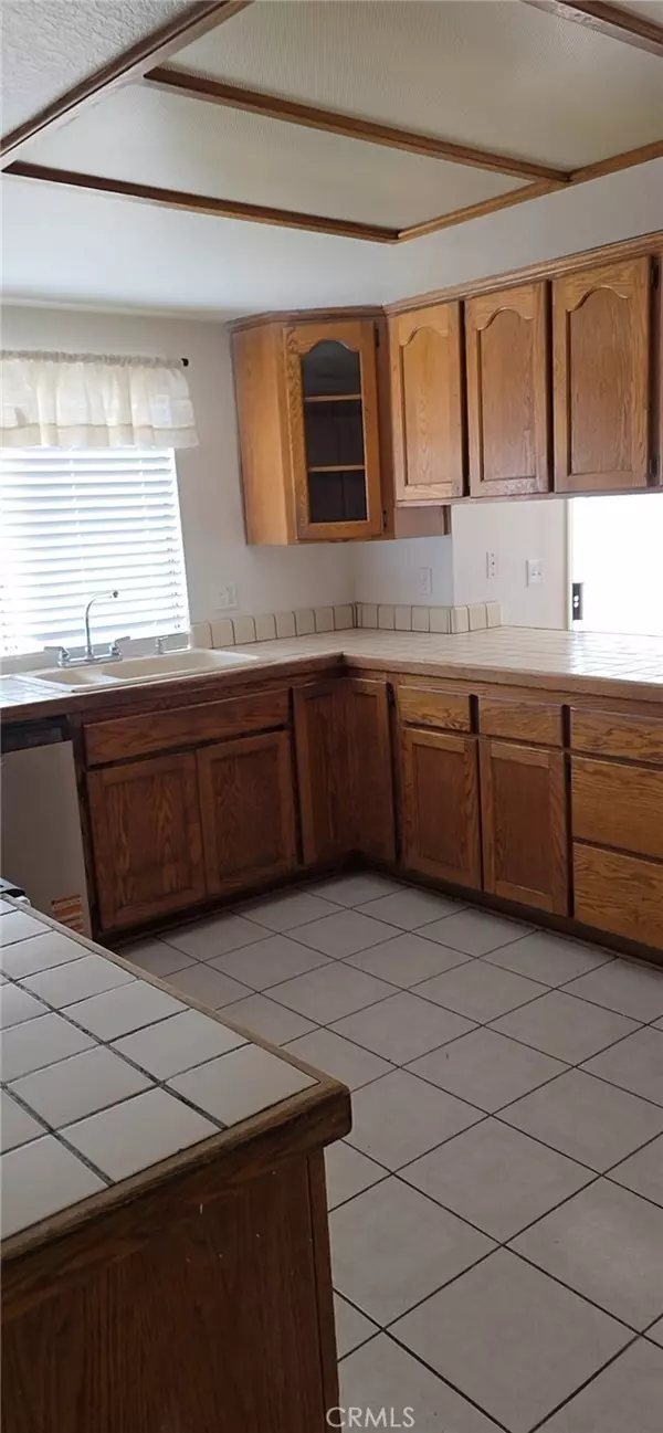 Yucaipa, CA 92399,12984 Columbia