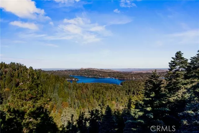 813 Greenbriar Drive, Lake Arrowhead, CA 92385