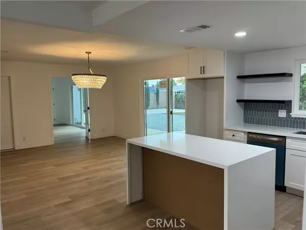 Upland, CA 91786,1427 N San Antonio