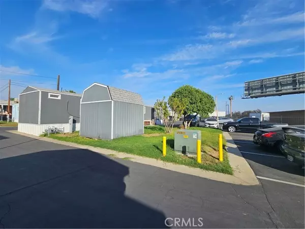 Bloomington, CA 92316,18411 Valley Boulevard #19B