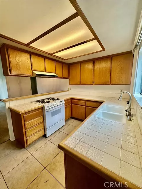 Riverside, CA 92503,12844 Tehama Circle