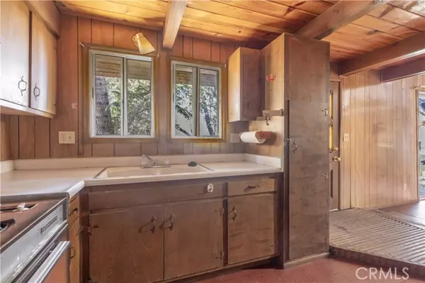 Big Bear Lake, CA 92315,1332 Siskiyou Drive