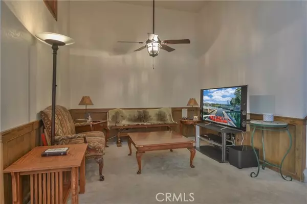 Lake Arrowhead, CA 92352,27494 White Fir