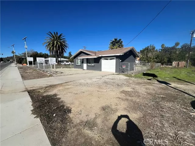 Lake Elsinore, CA 92530,16510 16510 Lakeshore Dr