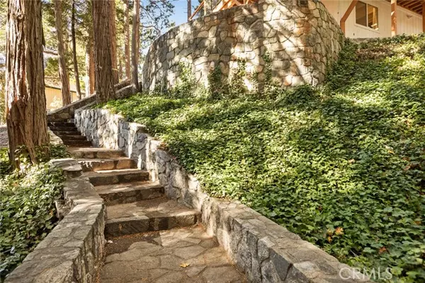 Lake Arrowhead, CA 92352,300 Pioneer