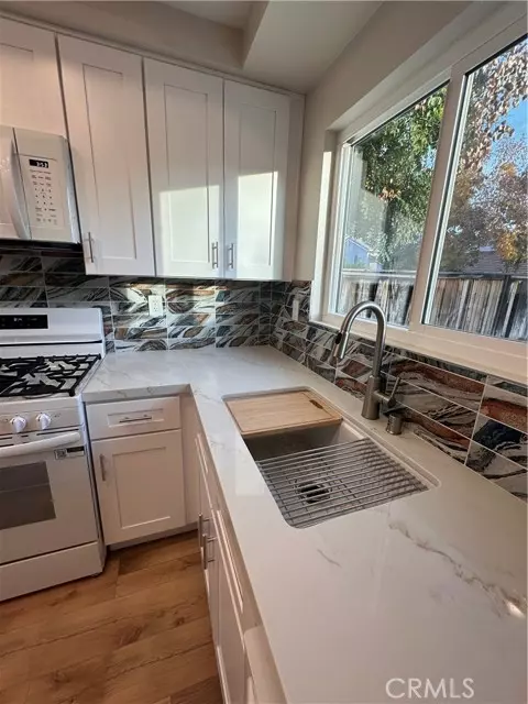 San Jacinto, CA 92583,1054 Commonwealth Avenue