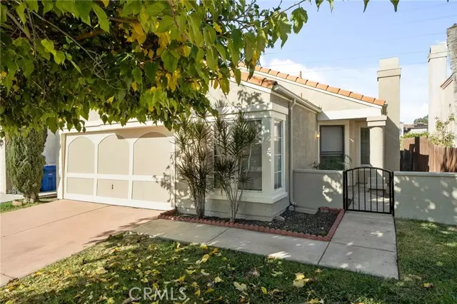 Fontana, CA 92337,11864 Perlita