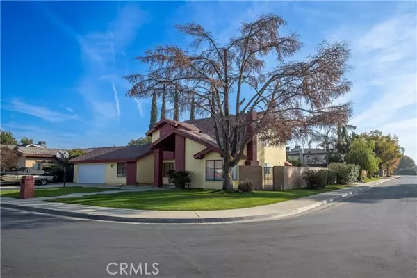 7813 Nairn Court, Bakersfield, CA 93309