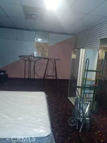 Los Angeles, CA 90047,7024 S Western Avenue