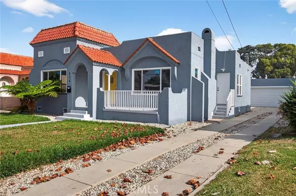 Compton, CA 90221,208 S Burris Avenue